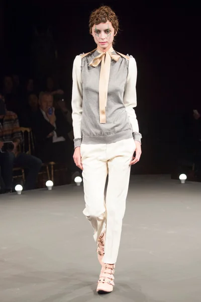 Look 8